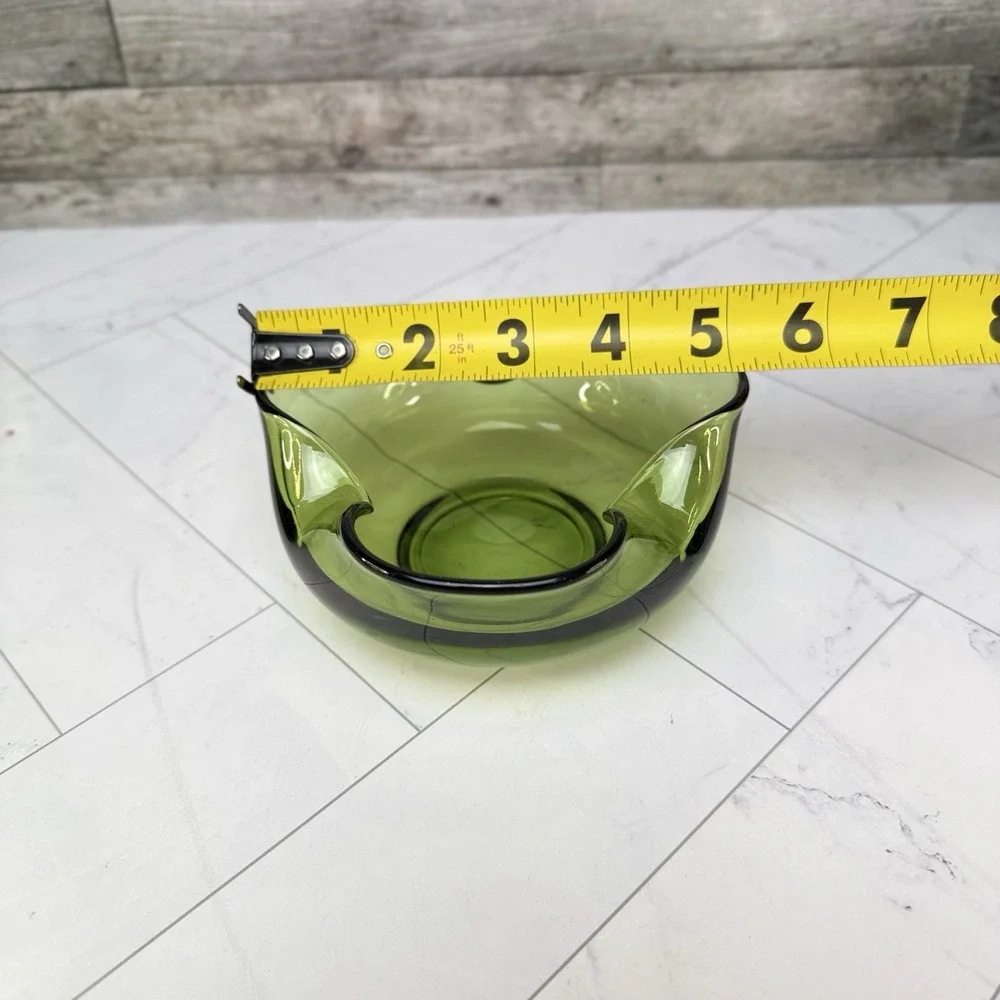 Indiana Glass Avocado Green Diamond Point Ruffled Serving Bowls - Set of 8